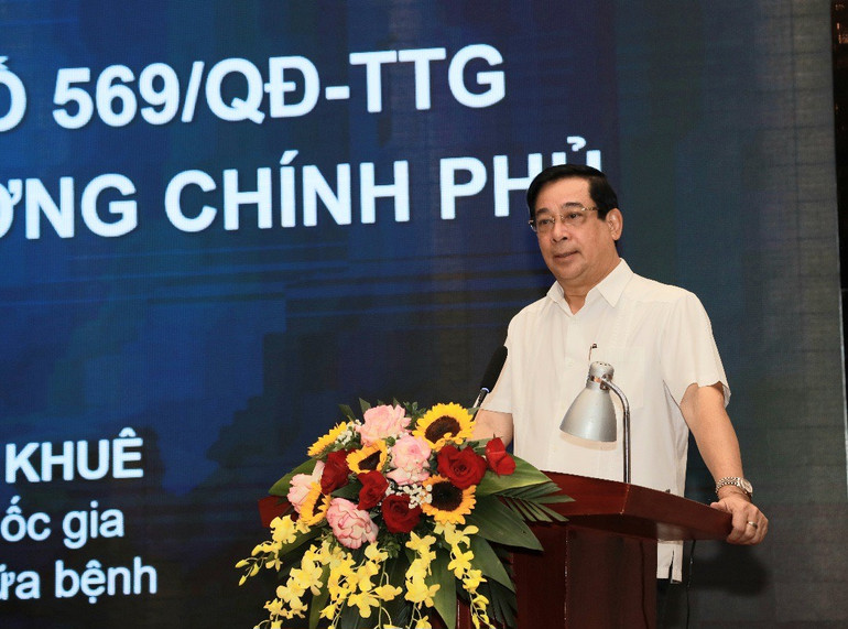Phó Giáo sư, Tiến sĩ Lương Ngọc Khuê, Phó Chủ tịch Hội đồng Y khoa Quốc gia, Cục trưởng Cục Quản lý khám, chữa bệnh phát biểu tại hội nghị. Phó Giáo sư, Tiến sĩ Lương Ngọc Khuê, Phó Chủ tịch Hội đồng Y khoa Quốc gia, Cục trưởng Cục Quản lý khám, chữa bệnh phát biểu tại hội nghị.