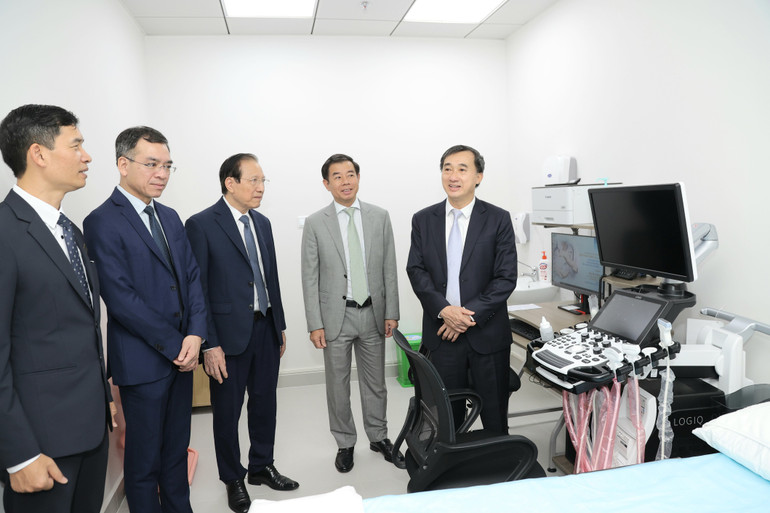 Bệnh viện được đầu tư với nhiều chuyên khoa mũi nhọn phục vụ cộng đồng.