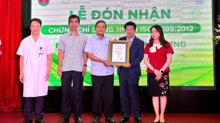 Văn phòng Công nhận Chất lượng BOA trực thuộc Bộ Khoa học và Công nghệ Việt Nam đã trao nhận chứng chỉ ISO15189:2012 cho Khoa Giải phẫu bệnh, Bệnh viện Phổi Trung ương.