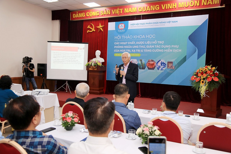 Phó Giáo sư, Tiến sĩ Lê Văn Truyền chia sẻ về Lunasin Fucoidan.