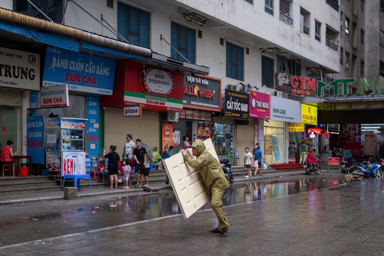 [Live] Bão số 3 di chuyển về phía Tây Bắc Bộ và suy yếu thành áp thấp nhiệt đới ảnh 100