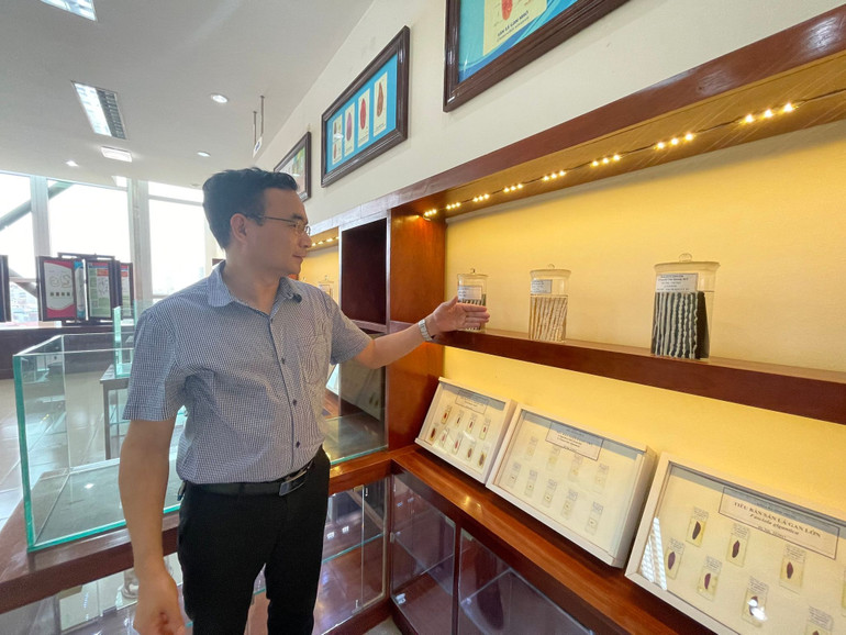 Phó Giáo sư, Tiến sĩ Đỗ Trung Dũng chia sẻ thông tin về bệnh sán.