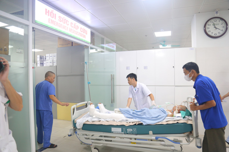 Nhiều trường hợp gặp chấn thương do tình trạng bão, lũ gây ra.