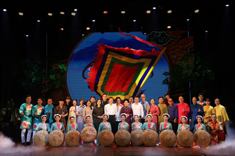 Các nghệ sĩ tham gia vở diễn.