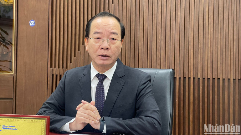 Phó Giáo sư, Tiến sĩ Trần Minh Điển, Giám đốc Bệnh viện Nhi Trung ương. Phó Giáo sư, Tiến sĩ Trần Minh Điển, Giám đốc Bệnh viện Nhi Trung ương.