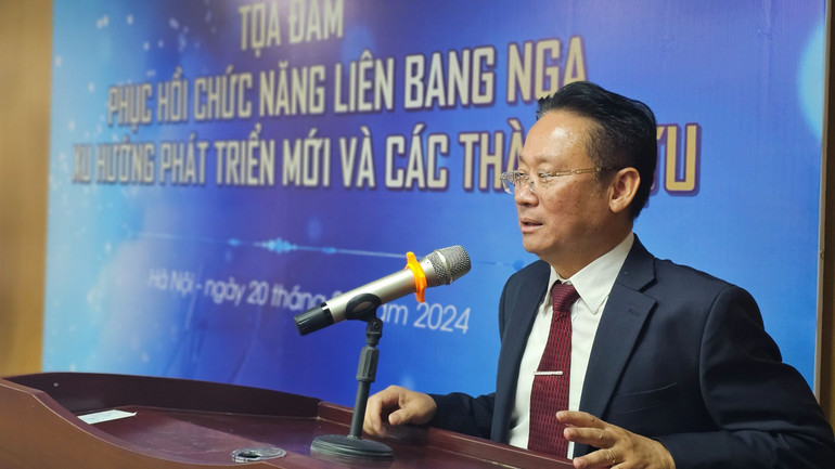 Ông Dương Chí Kiên, Chủ tịch Hội đồng Quản trị Tập đoàn Y tế Việt-Nga phát biểu.