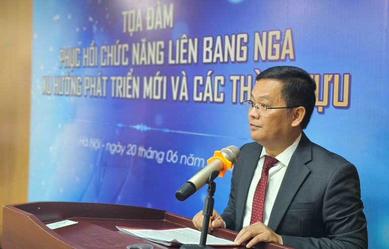 Tiến sĩ, bác sĩ Vương Ánh Dương, Phó Cục trưởng Cục Khám, chữa bệnh (Bộ Y tế) phát biểu.