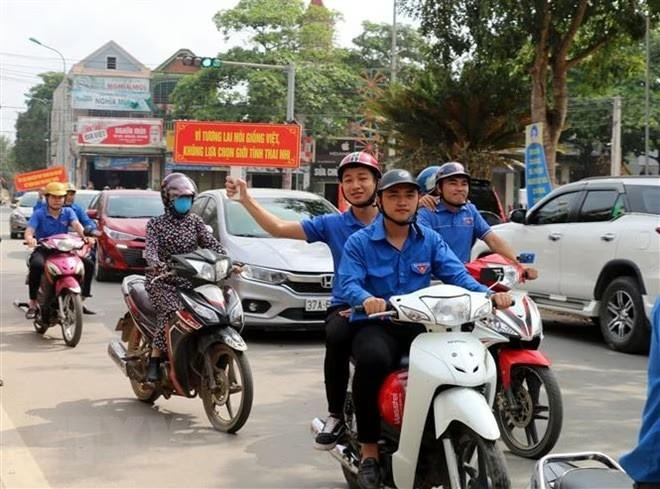 Mức sinh tăng cao trở lại, mất cân bằng giới tính vẫn cao ảnh 1