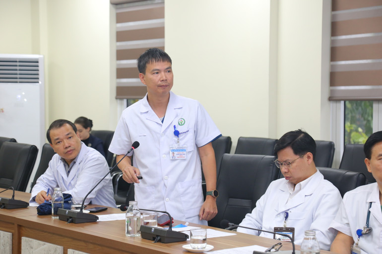 Phó Giáo sư, Tiến sĩ Nguyễn Quang Nghĩa, Giám đốc Trung tâm Ghép tạng, Bệnh viện Hữu nghị Việt Đức.