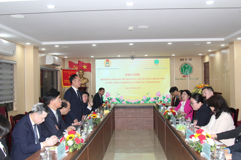 Toàn cảnh buổi làm việc.