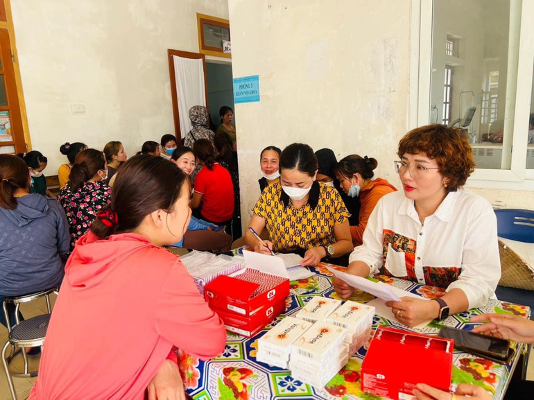 Tăng cường truyền thông về dân số, kế hoạch hóa gia đình.