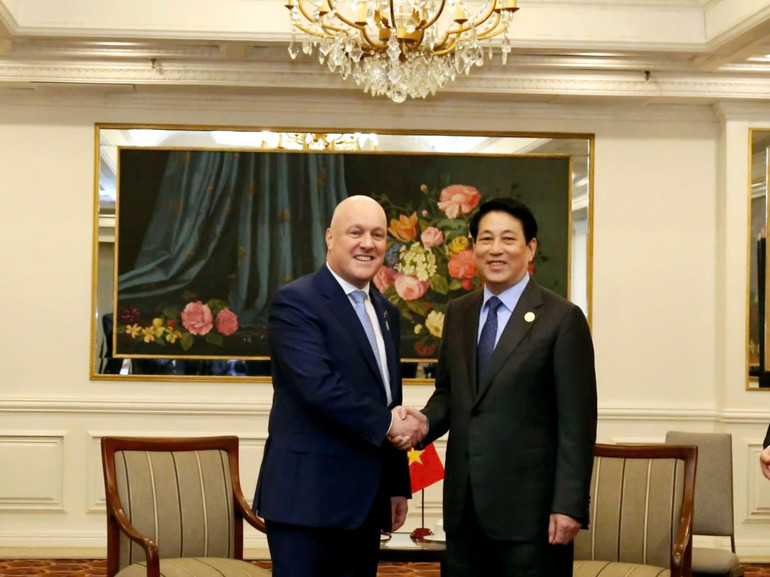Chủ tịch nước Lương Cường hội gặp Thủ tướng New Zealand Chiristopher Luxon.
