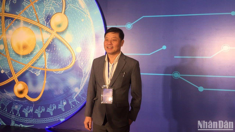 Giáo sư Vũ Hà Văn.