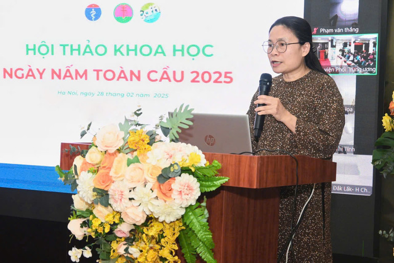 Tiến sĩ, bác sĩ Nguyễn Thị Bích Ngọc, Giám đốc Trung tâm Bệnh phổi hiếm và các bệnh nhiễm khuẩn hô hấp chia sẻ về bệnh nấm Aspergillus.