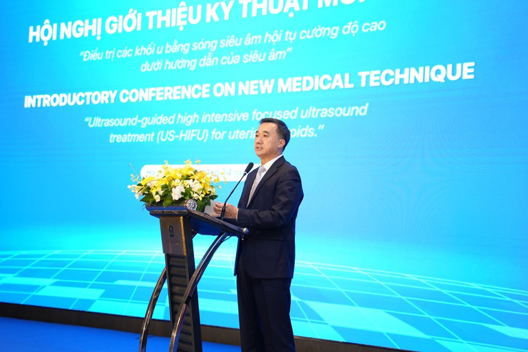 Giáo sư, Tiến sĩ Trần Văn Thuấn - Thứ trưởng Y tế phát biểu tại hội nghị.