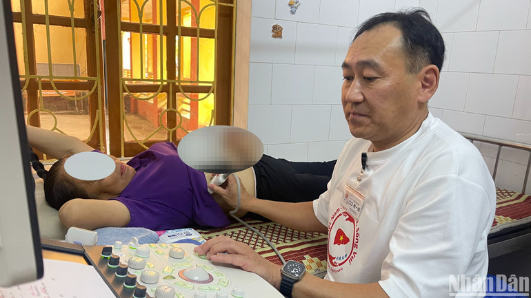 Trường hơp người bệnh bị gan nhiễm mỡ nặng được siêu âm kỹ lưỡng.