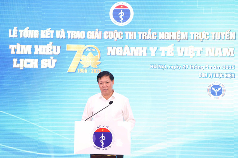 Thứ trưởng Đỗ Xuân Tuyên phát biểu tại Lễ trao giải.