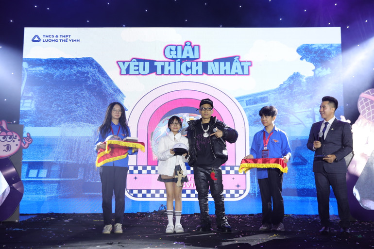 Giải Sản phẩm được yêu thích nhất thuộc về Nguyễn Tuệ Linh (lớp 6V1).