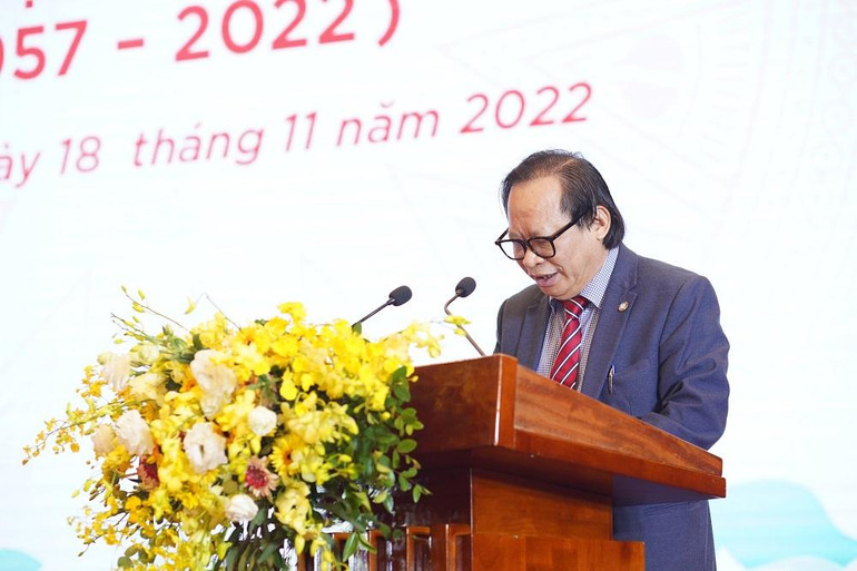 PGS,TS Nguyễn Viết Nhung, Giám đốc Bệnh viện Phổi Trung ương.