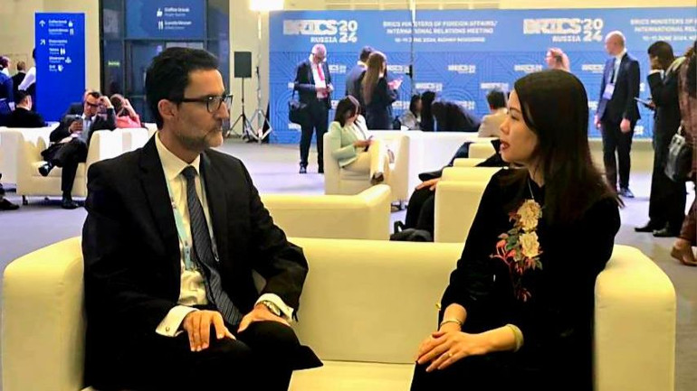 Thứ trưởng Ngoại giao Nguyễn Minh Hằng gặp Thứ trưởng Ngoại giao Brazil.