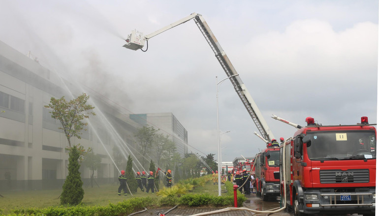 Diễn tập phòng cháy chữa cháy. Diễn tập phòng cháy chữa cháy.