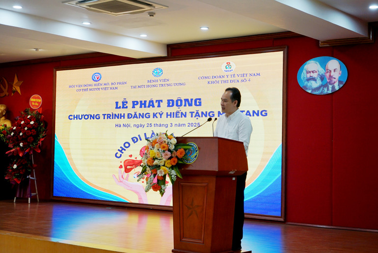 Tiến sĩ Nguyễn Hoàng Phúc phát biểu tại chương trình.