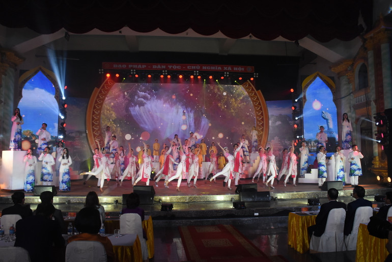 Chương trình nghệ thuật đặc sắc khai mạc Lễ hội Quán Thế âm Ngũ Hành Sơn năm 2023. Chương trình nghệ thuật đặc sắc khai mạc Lễ hội Quán Thế âm Ngũ Hành Sơn năm 2023.