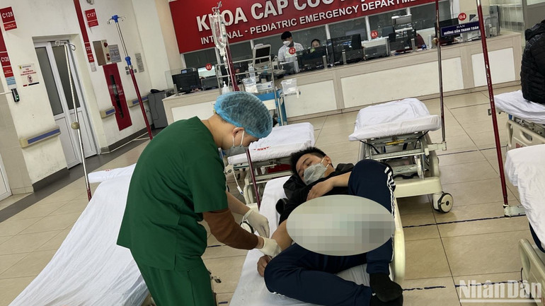 Khám cấp cứu tại Bệnh viện Thanh Nhàn.