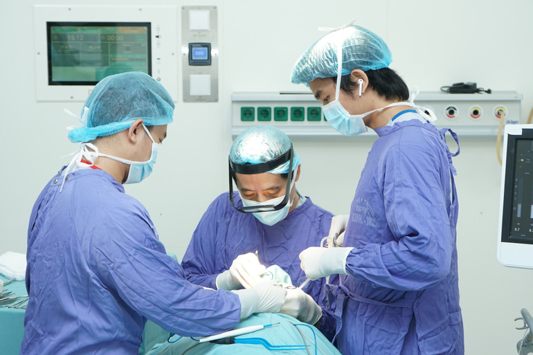 Tạo hình vi phẫu là kỹ thuật tiến bộ nhất trong tái tạo khuyết hổng vùng hàm mặt.