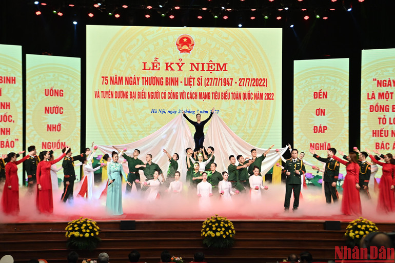 Tiết mục văn nghệ trong chương trình.