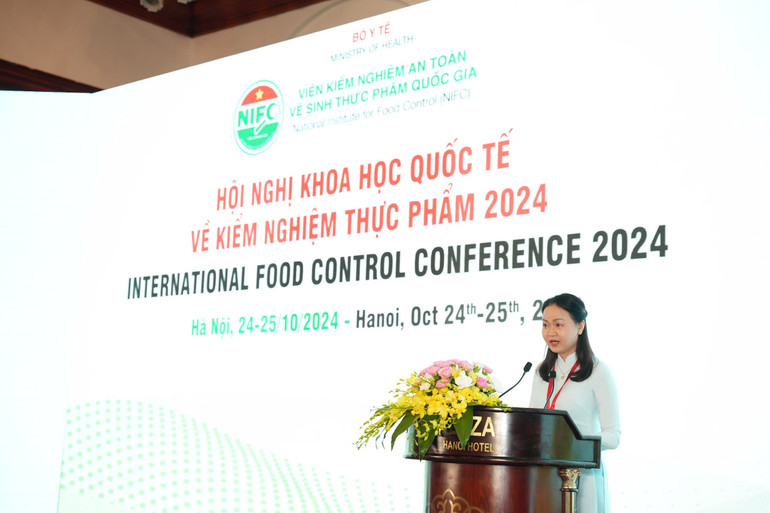 Nhiều thông tin khoa học được chia sẻ tại hội nghị. Nhiều thông tin khoa học được chia sẻ tại hội nghị.