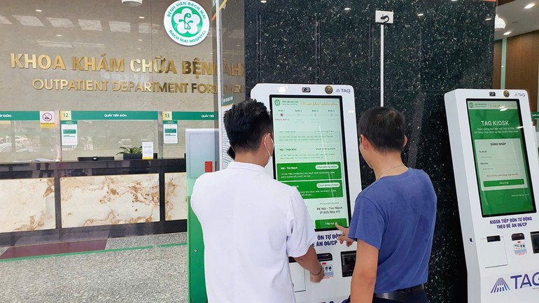 Thuận tiện đăng ký khám, đầy đủ thông tin cá nhân, bệnh sử chỉ với căn cước công dân.