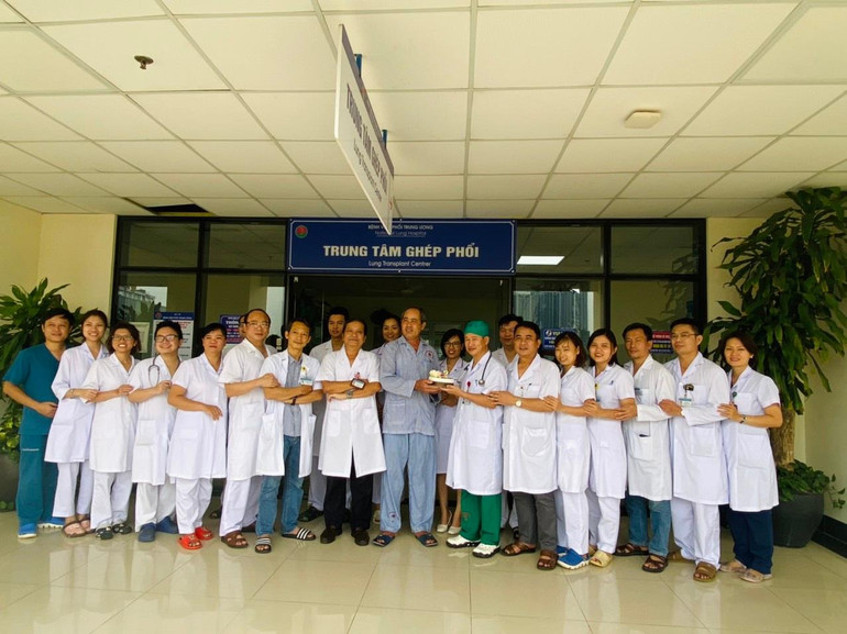 Sinh nhật đặc biệt của ông T. tại Bệnh viện Phổi Trung ương ngày 20/9.