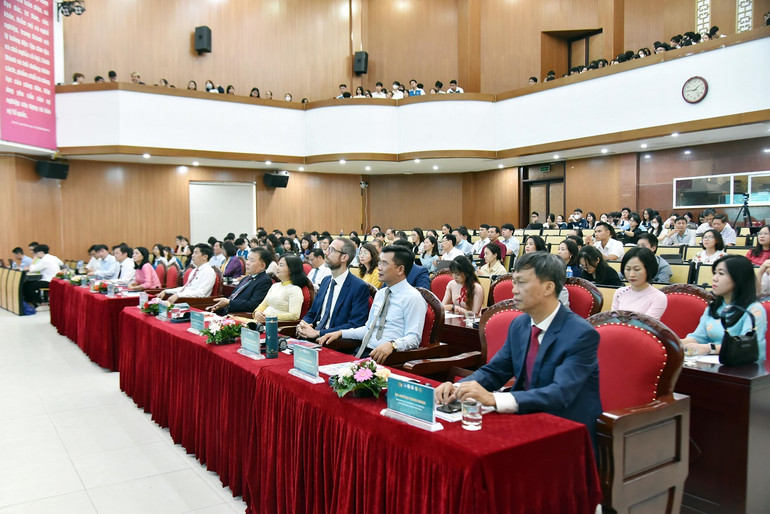 Toàn cảnh hội thảo.