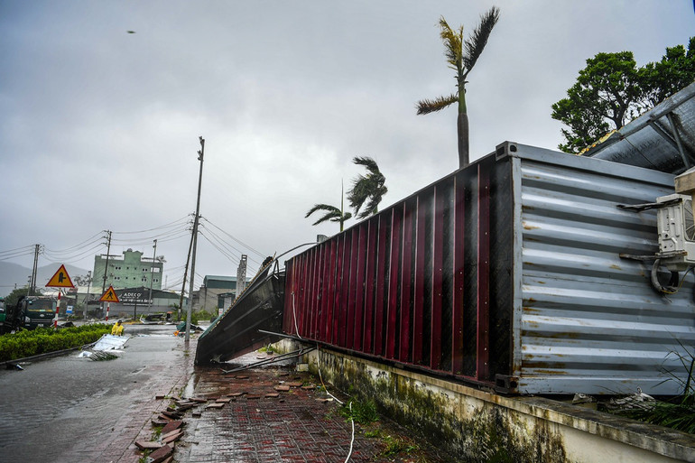[Live] Bão số 3 di chuyển về phía Tây Bắc Bộ và suy yếu thành áp thấp nhiệt đới ảnh 154