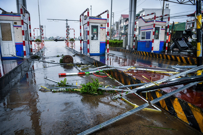 [Live] Bão số 3 di chuyển về phía Tây Bắc Bộ và suy yếu thành áp thấp nhiệt đới ảnh 157