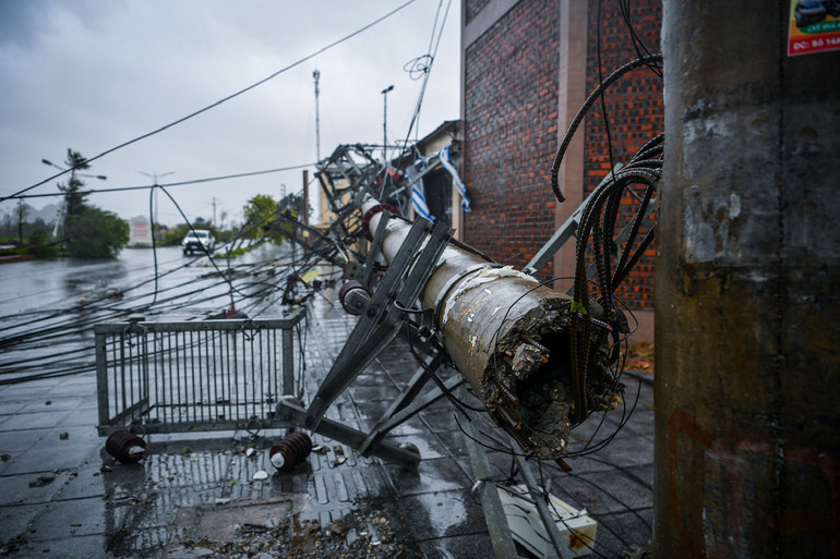 [Live] Bão số 3 di chuyển về phía Tây Bắc Bộ và suy yếu thành áp thấp nhiệt đới ảnh 161