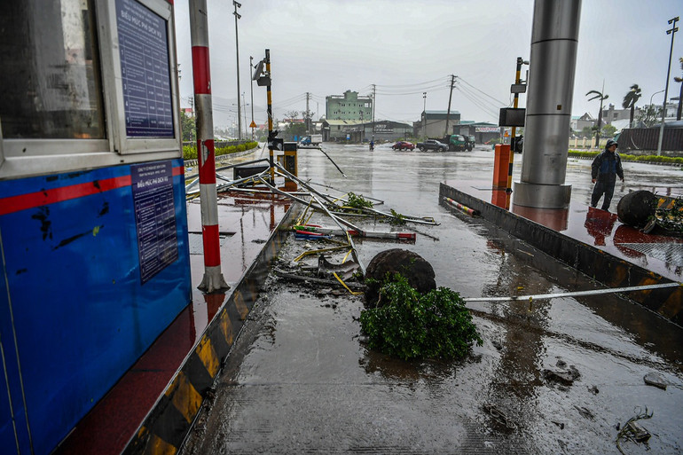 [Live] Bão số 3 di chuyển về phía Tây Bắc Bộ và suy yếu thành áp thấp nhiệt đới ảnh 158