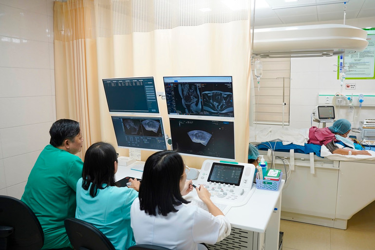 Công nghệ US-HIFU còn là hướng đi đột phá, đánh dấu sự chuyển mình trong điều trị các khối u tại Việt Nam.