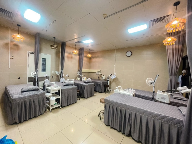 Rối loạn sắc tố do laser sai cách, bác sĩ cảnh báo thẩm mỹ không an toàn ảnh 1