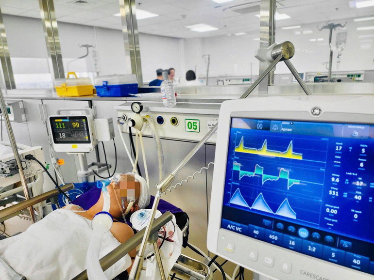 Bệnh nhân được điều trị tích cực.