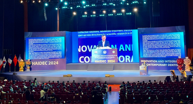 Hội nghị có sự tham gia của nhiều chuyên gia ngành răng hàm mặt trong và ngoài nước.