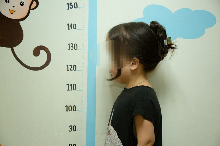 Đào H.G. (quê ở Vĩnh Phúc) nhìn chỉ như một cô bé hơn 10 tuổi. Đào H.G. (quê ở Vĩnh Phúc) nhìn chỉ như một cô bé hơn 10 tuổi.