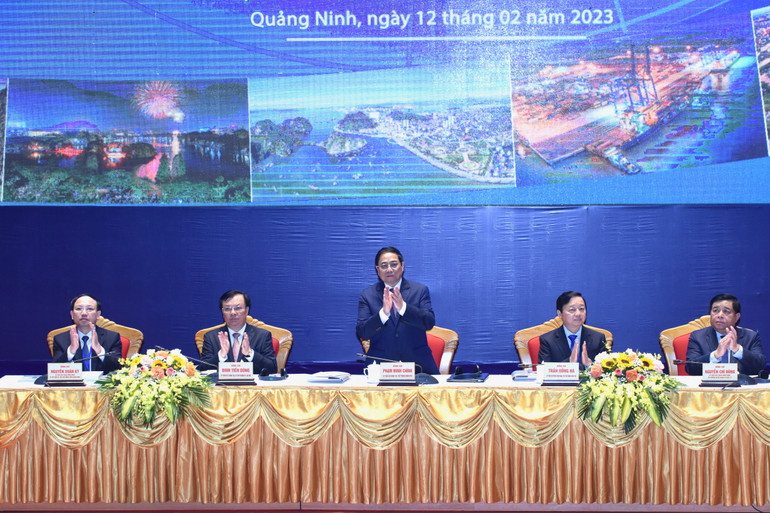 Thủ tướng Phạm Minh Chính chủ trì Hội nghị triển khai Chương trình hành động của Chính phủ về phát triển vùng đồng bằng sông Hồng. (Ảnh: Trần Hải) Thủ tướng Phạm Minh Chính chủ trì Hội nghị triển khai Chương trình hành động của Chính phủ về phát triển vùng đồng bằng sông Hồng. (Ảnh: Trần Hải)