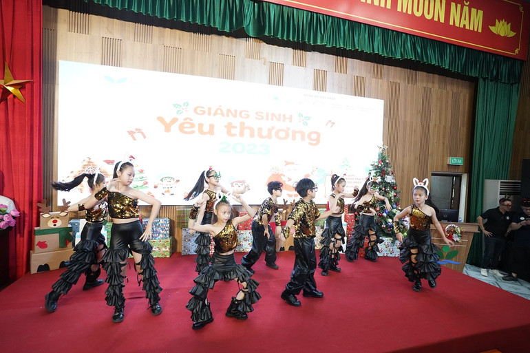 Tiết mục sôi động tại chương trình.