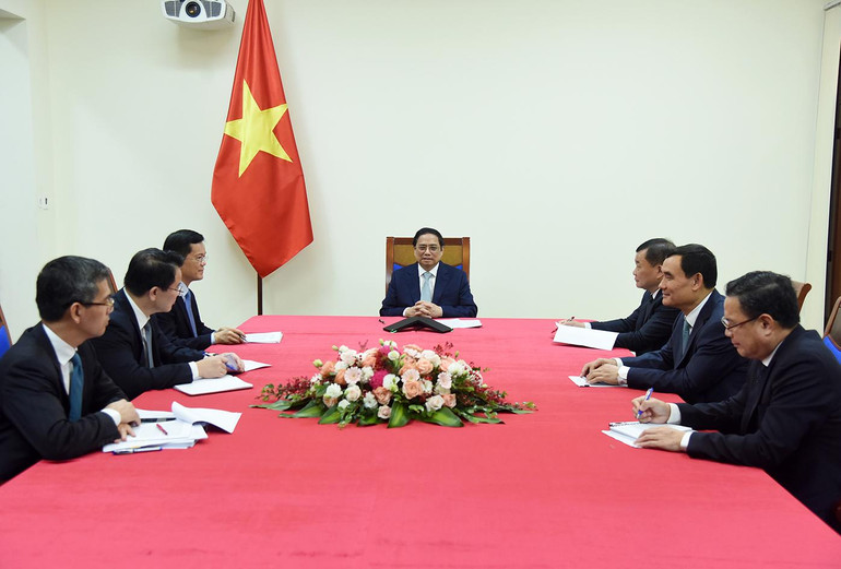 Hai Thủ tướng khẳng định hợp tác kinh tế đóng vai trò trụ cột trong quan hệ Đối tác chiến lược Việt Nam-Pháp. Hai Thủ tướng khẳng định hợp tác kinh tế đóng vai trò trụ cột trong quan hệ Đối tác chiến lược Việt Nam-Pháp.