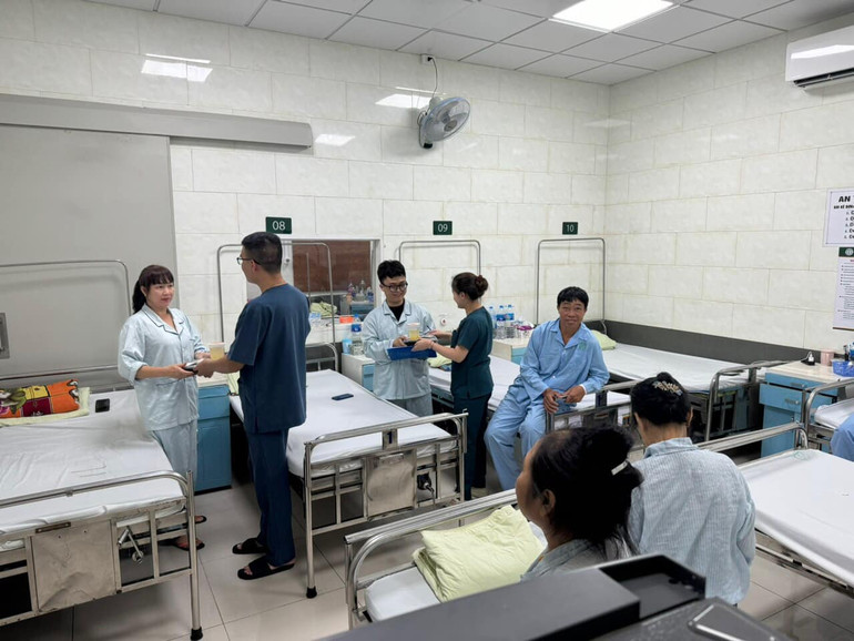 Các suất ăn phục vụ người bệnh.