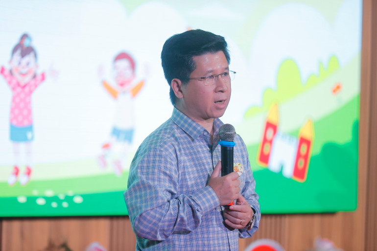 Tiến sĩ, bác sĩ Cao Việt Tùng, Phó Giám đốc Bệnh viện Nhi Trung ương phát biểu. Tiến sĩ, bác sĩ Cao Việt Tùng, Phó Giám đốc Bệnh viện Nhi Trung ương phát biểu.