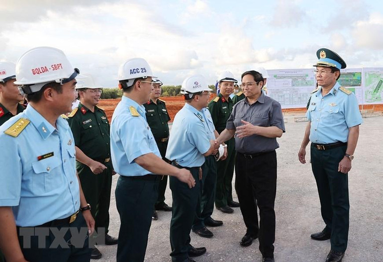 [Ảnh] Thủ tướng Phạm Minh Chính kiểm tra tiến độ xây dựng Cảng hàng không Phan Thiết ảnh 1