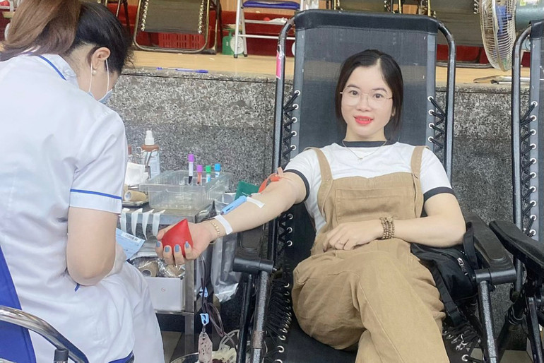 Chị Đinh Thị Thơm.